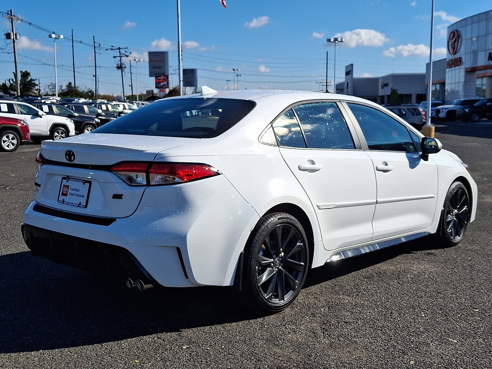 Certified 2025 Toyota Corolla SE w/ SE Premium Package image 7