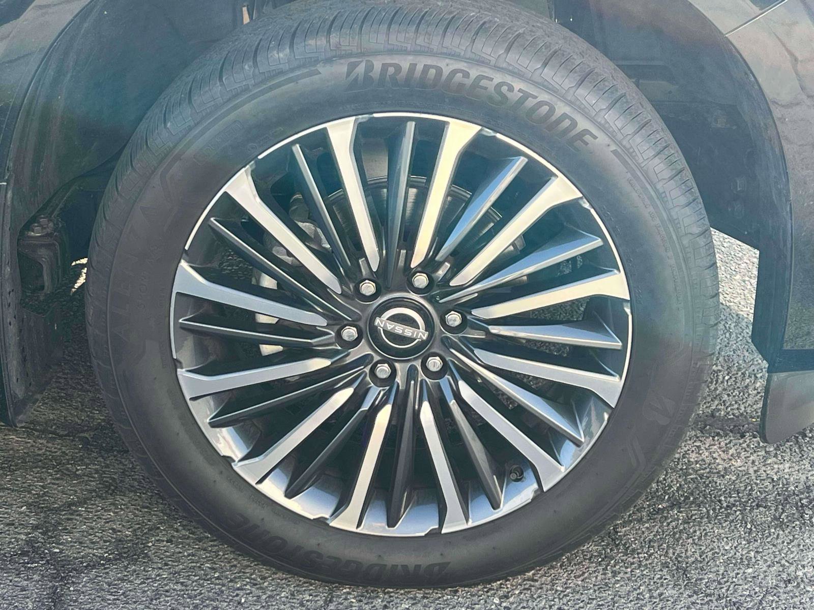 Used 2025 Nissan Armada Platinum Reserve image 6