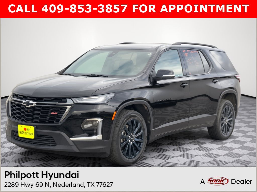 Used 2023 Chevrolet Traverse RS