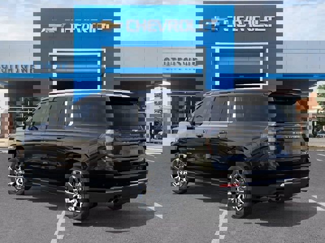 New 2026 Chevrolet Suburban Premier image 3