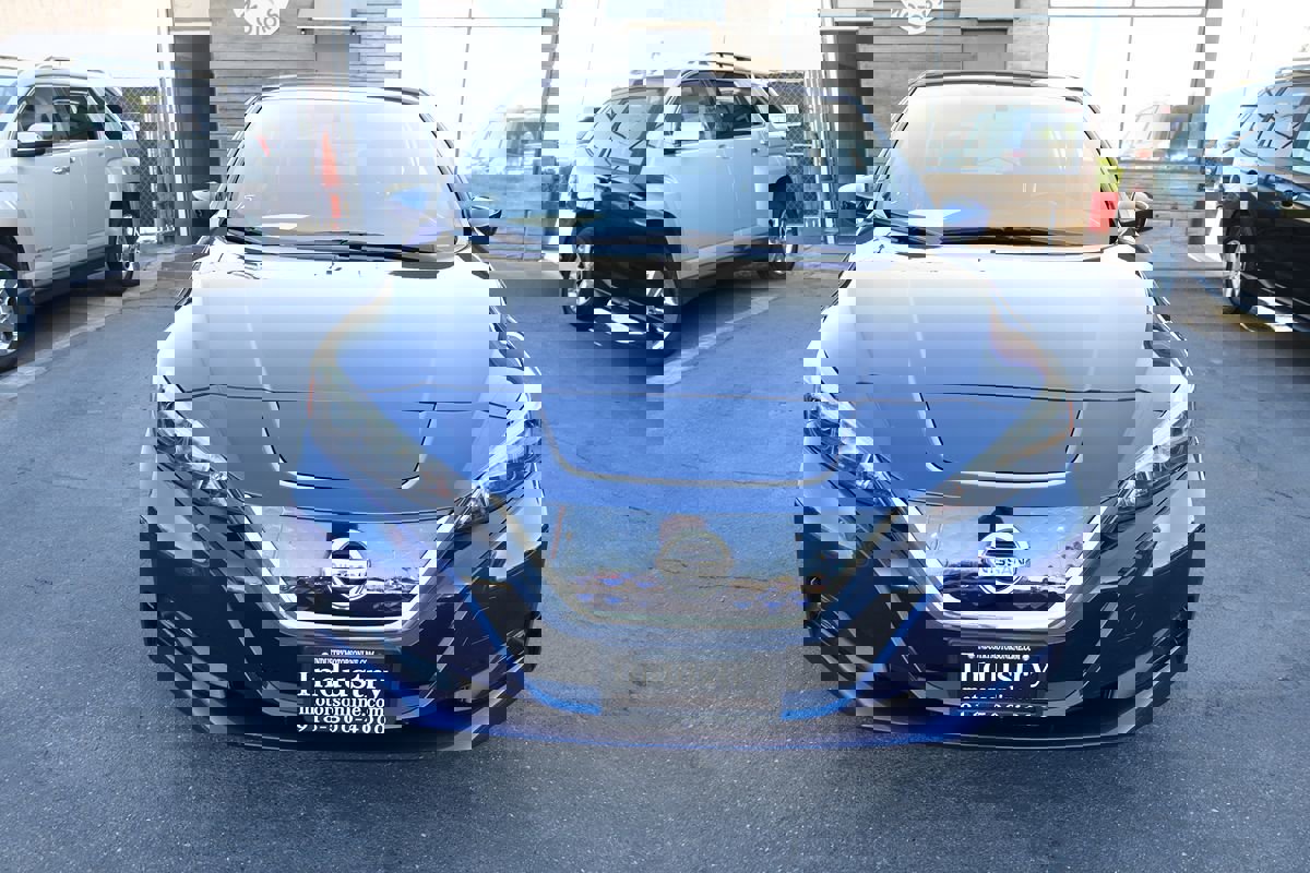 Used 2019 Nissan Leaf SV w/ Protection Package image 3