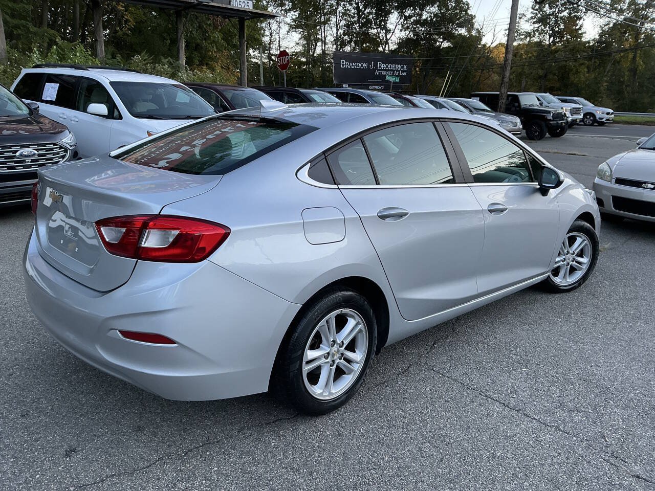 Used 2018 Chevrolet Cruze LT FWD image 6