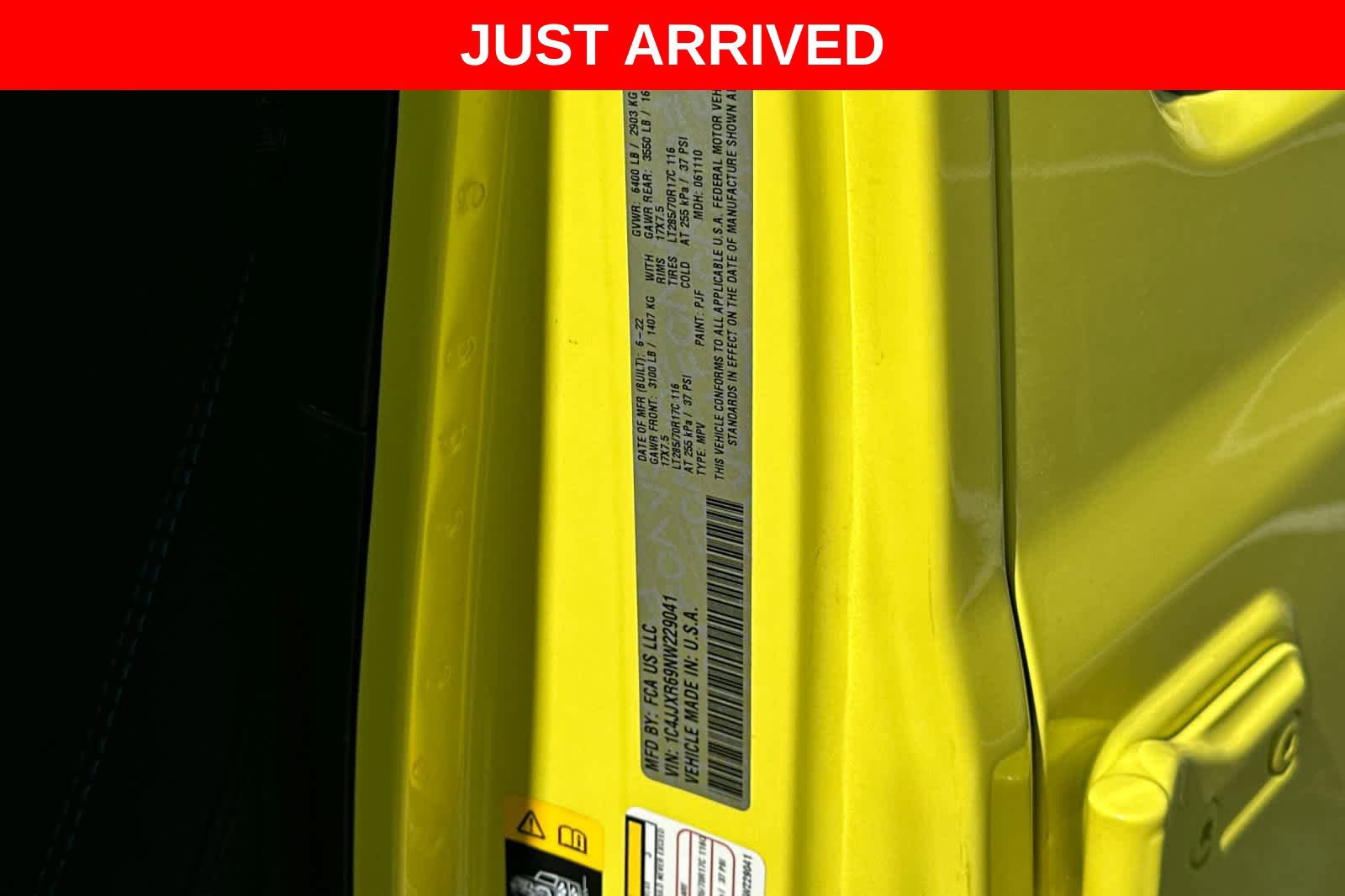 Used 2022 Jeep Wrangler Unlimited Rubicon 4xe w/ Cold Weather Group AWD/4WD image 30