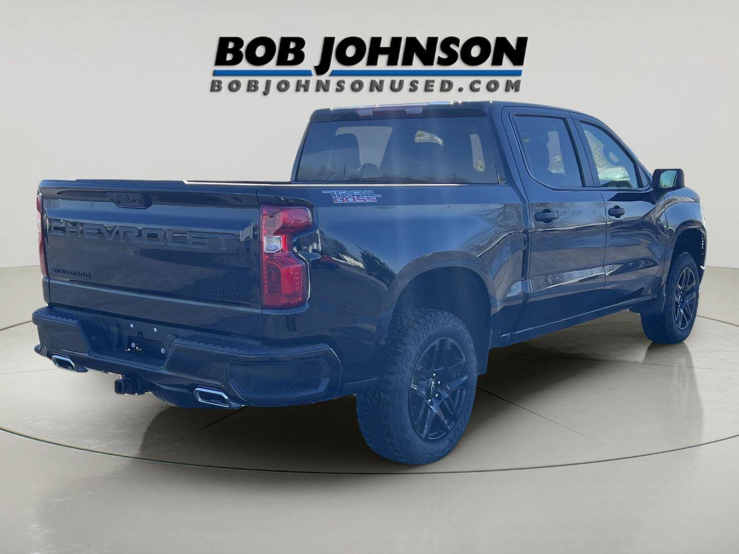 New 2026 Chevrolet Silverado 1500 Custom Trail Boss w/ LPO, Dark Essentials Package AWD/4WD image 3