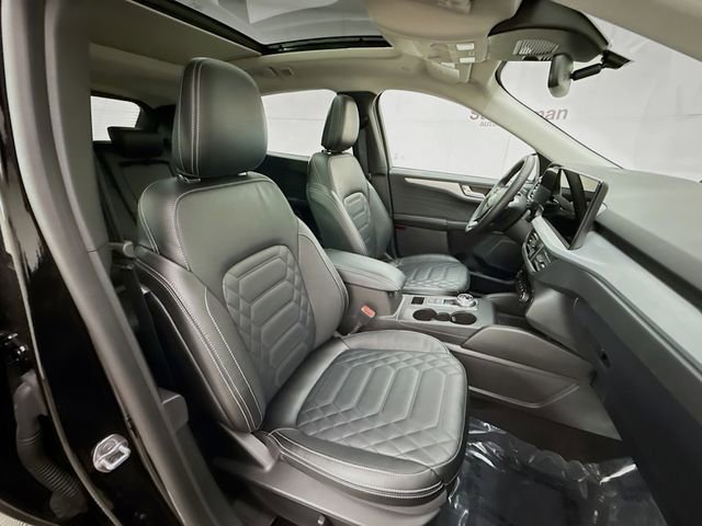Used 2024 Ford Escape Platinum w/ Premium Technology Package image 29