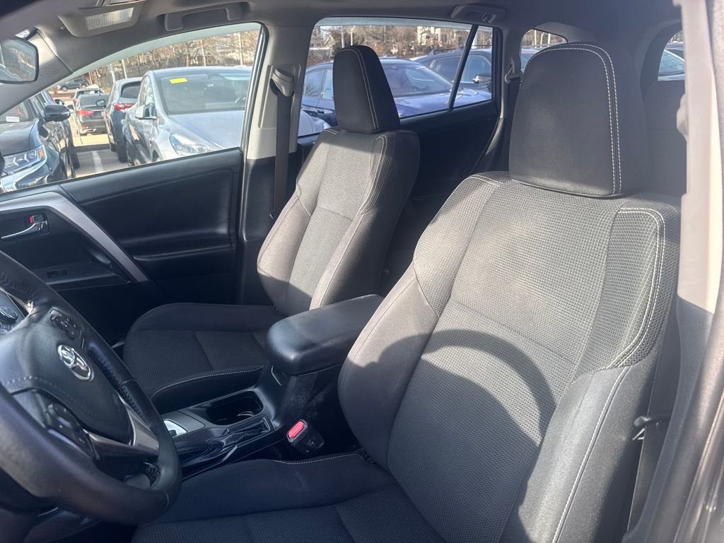 Used 2018 Toyota RAV4 XLE image 16
