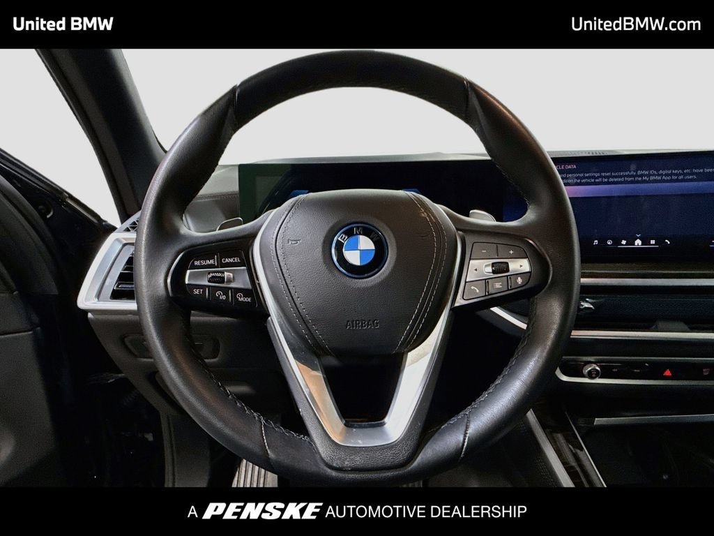Used 2024 BMW X5 xDrive50e w/ Parking Assistance Package AWD/4WD image 13