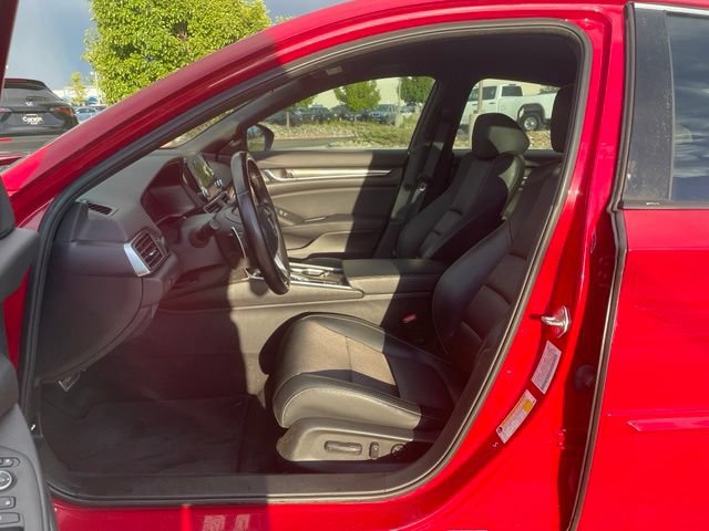 Used 2018 Honda Accord Sport image 12