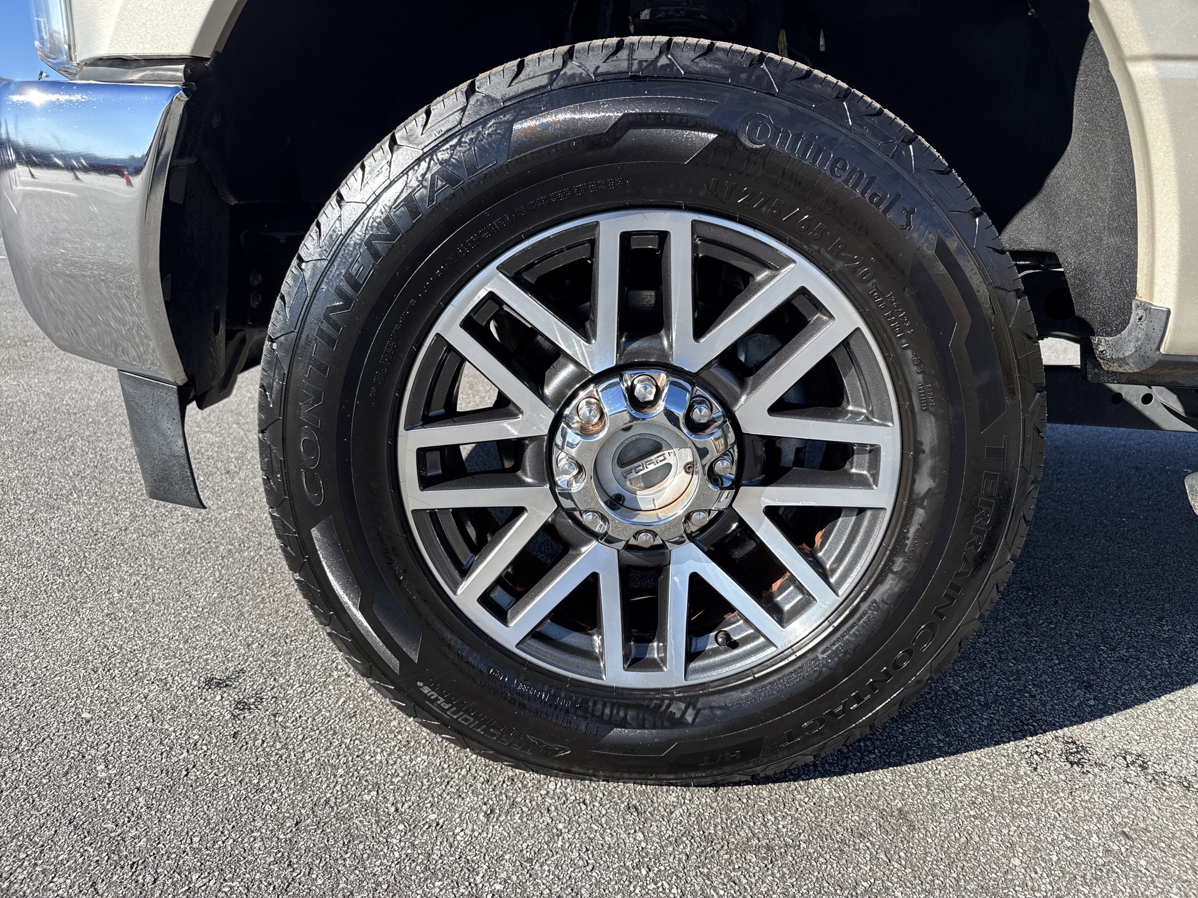 Used 2017 Ford F250 Lariat w/ FX4 Off-Road Package image 13