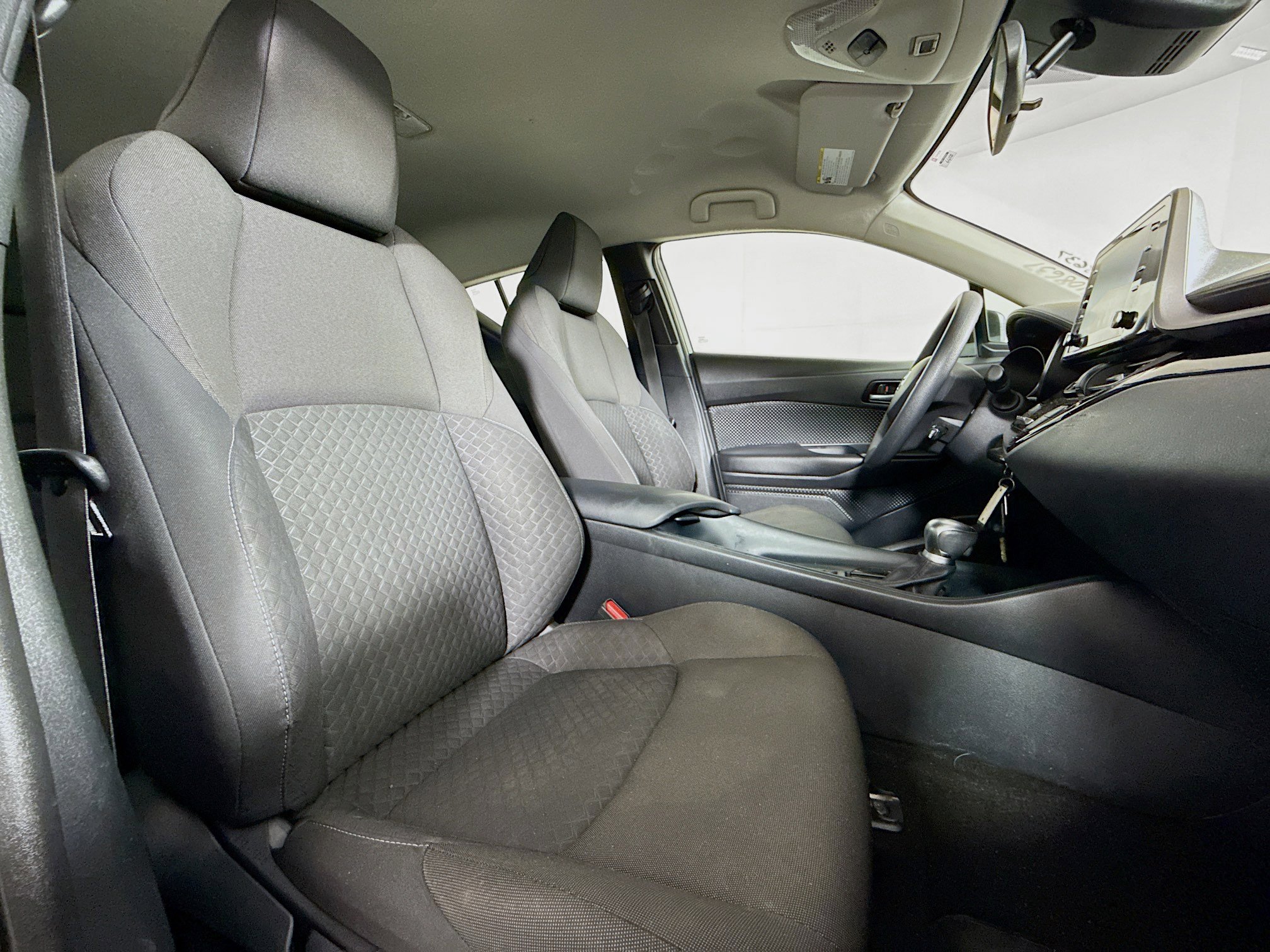 Certified 2020 Toyota C-HR LE image 24
