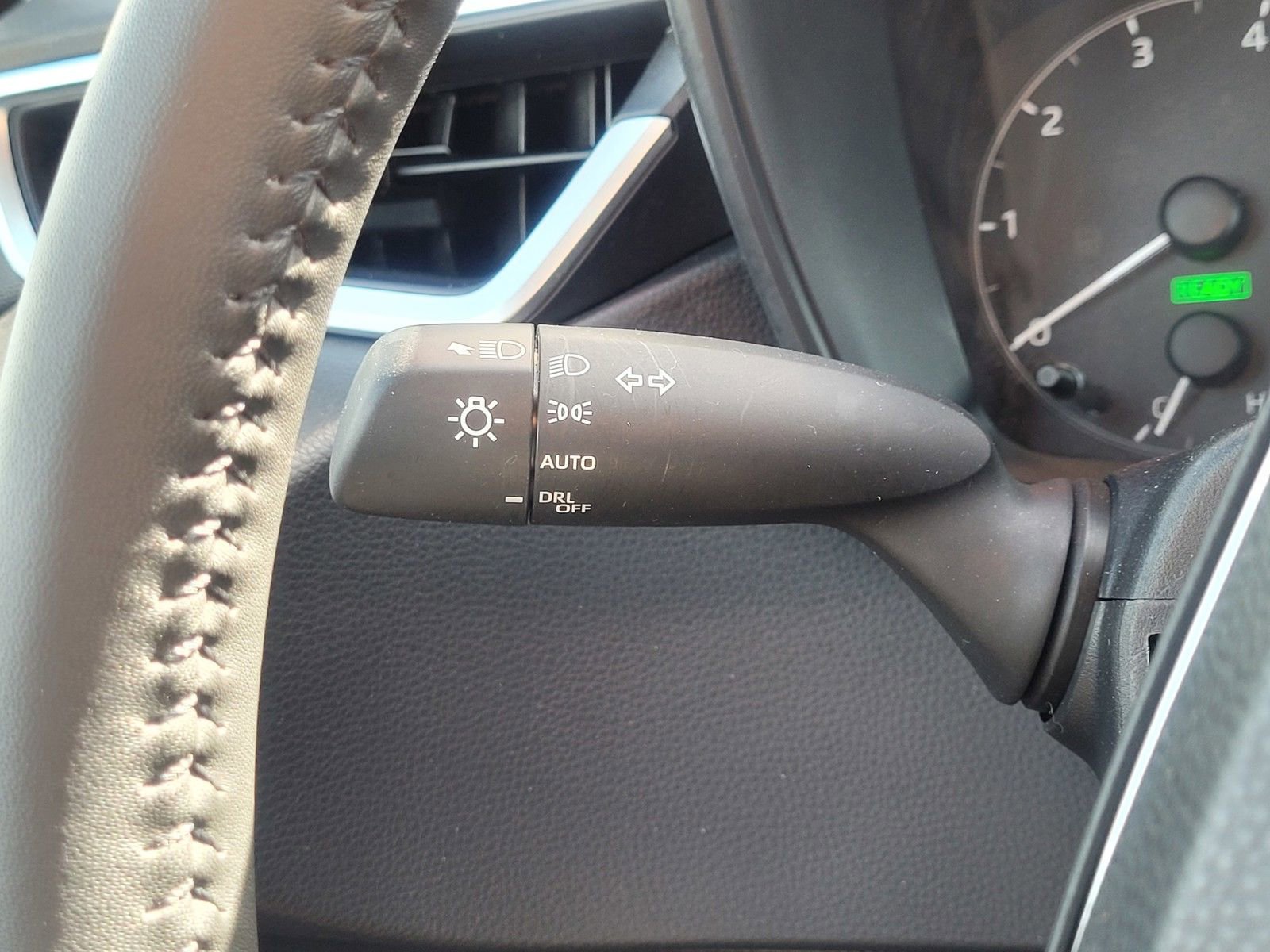 Used 2024 Toyota Corolla SE w/ SE Package image 23