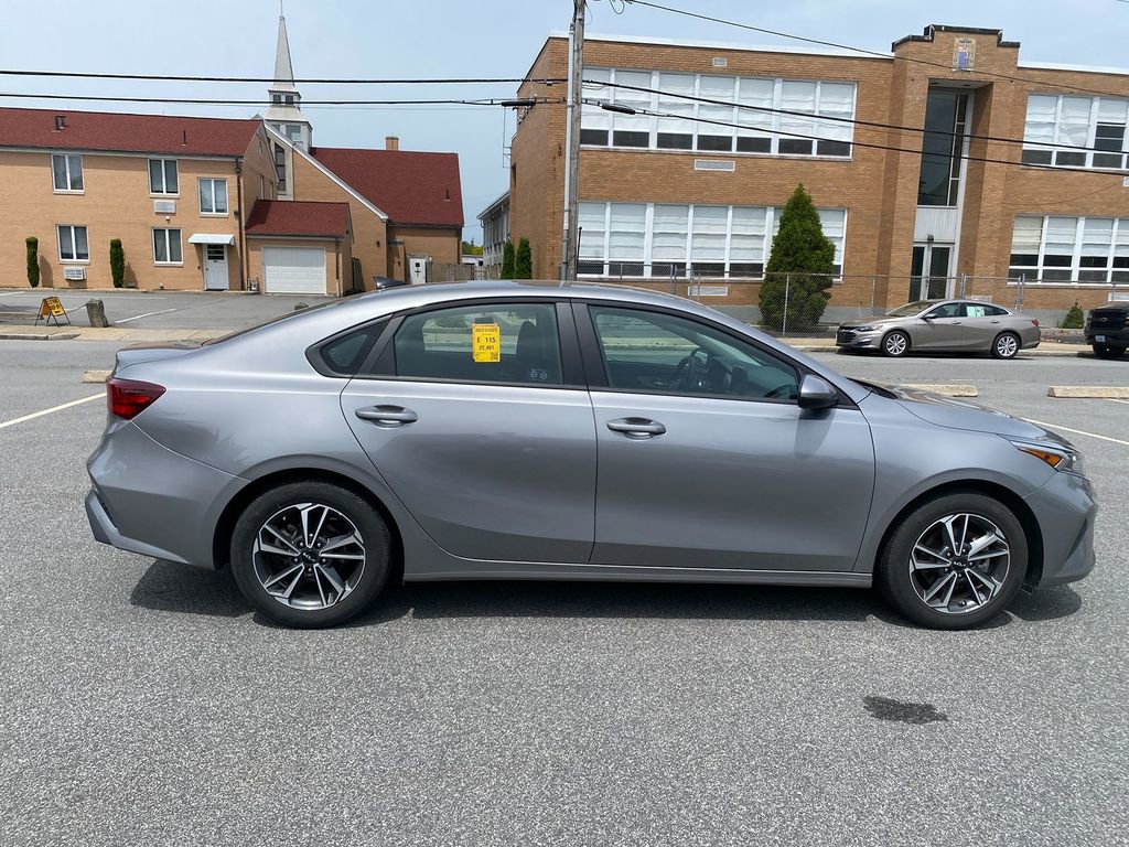 Used 2024 Kia Forte LXS image 4