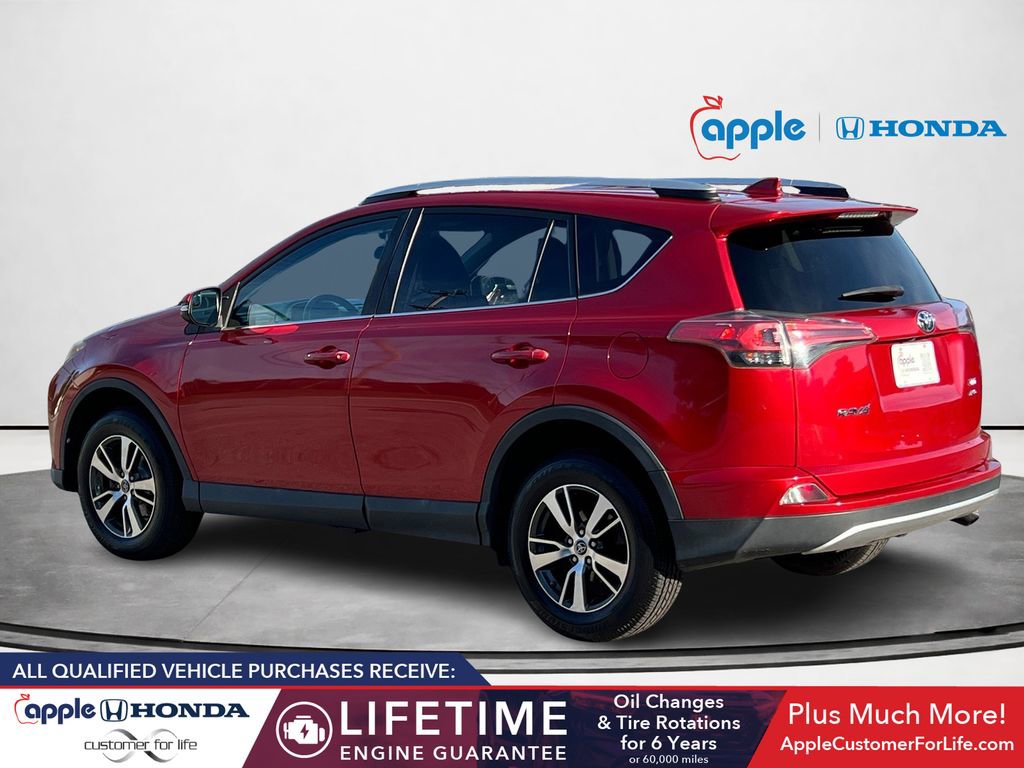 Used 2016 Toyota RAV4 XLE AWD/4WD image 4