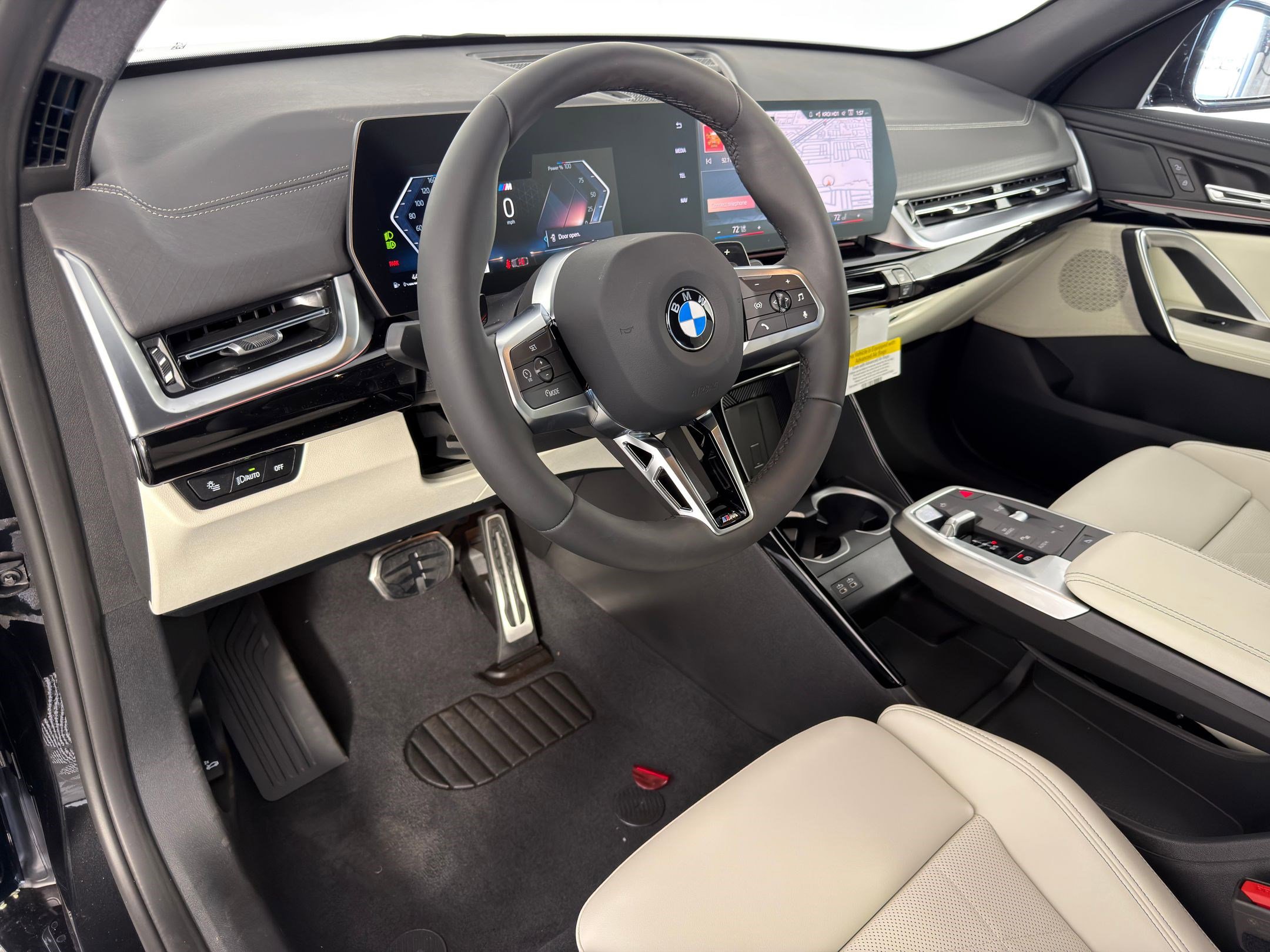 Used 2026 BMW X2 xDrive28i w/ M Sport Package AWD/4WD image 4