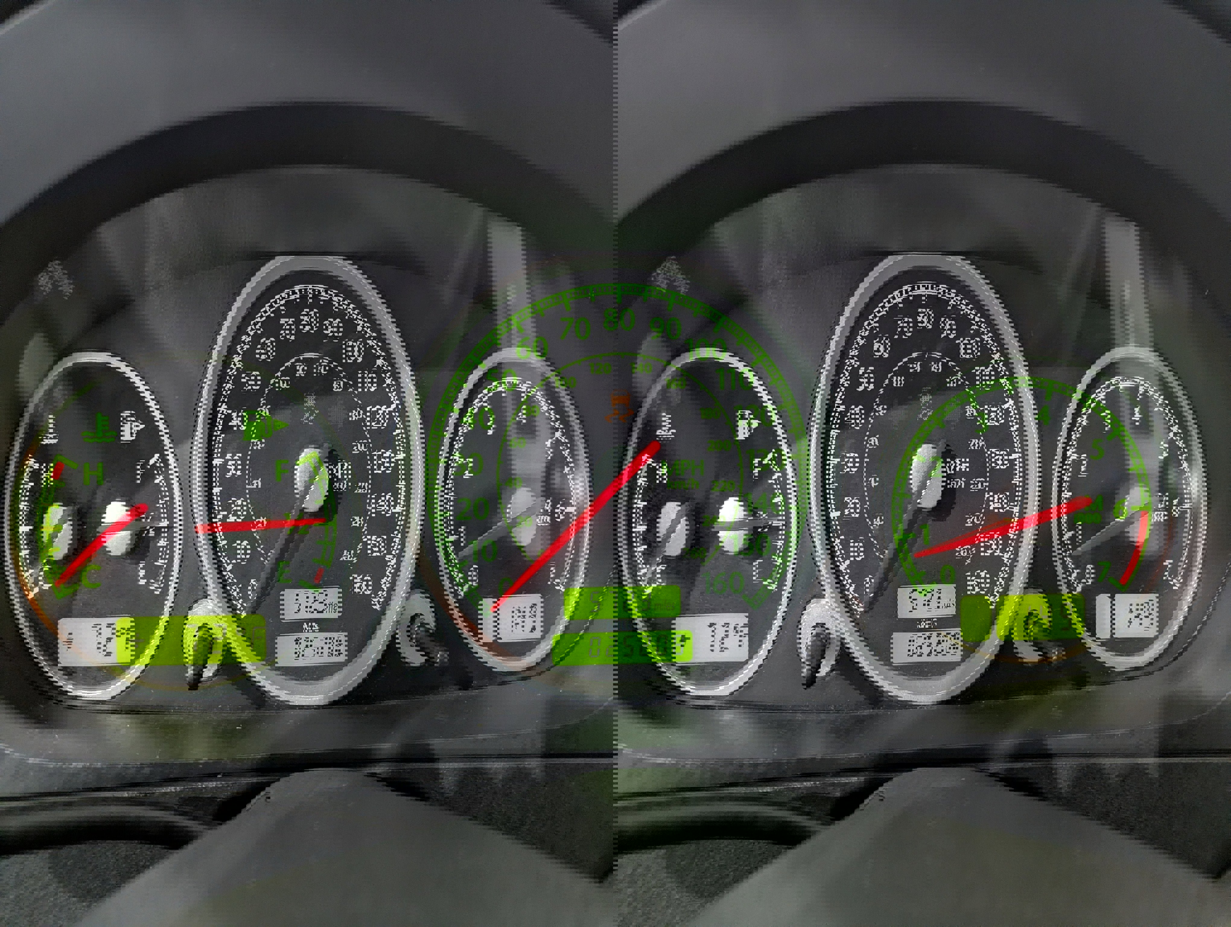 Used 2005 Chrysler Crossfire Limited image 12