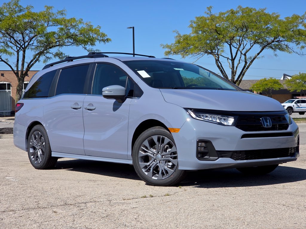 New 2027 Honda Odyssey Touring image 2