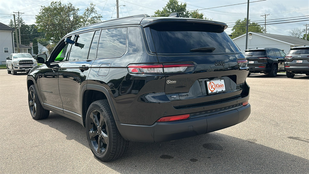 Used 2022 Jeep Grand Cherokee L Laredo AWD/4WD image 6