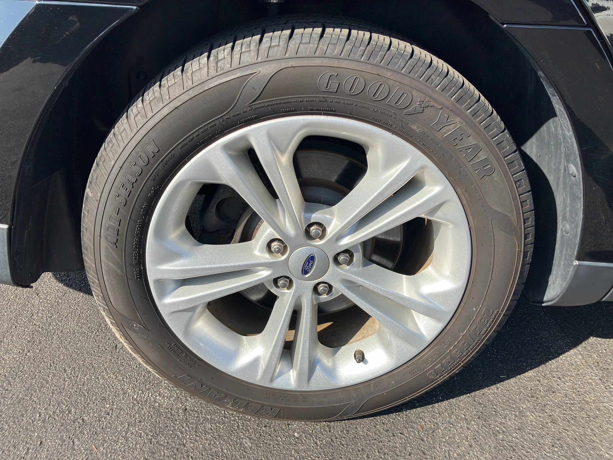 Used 2017 Ford Taurus SEL AWD/4WD image 9