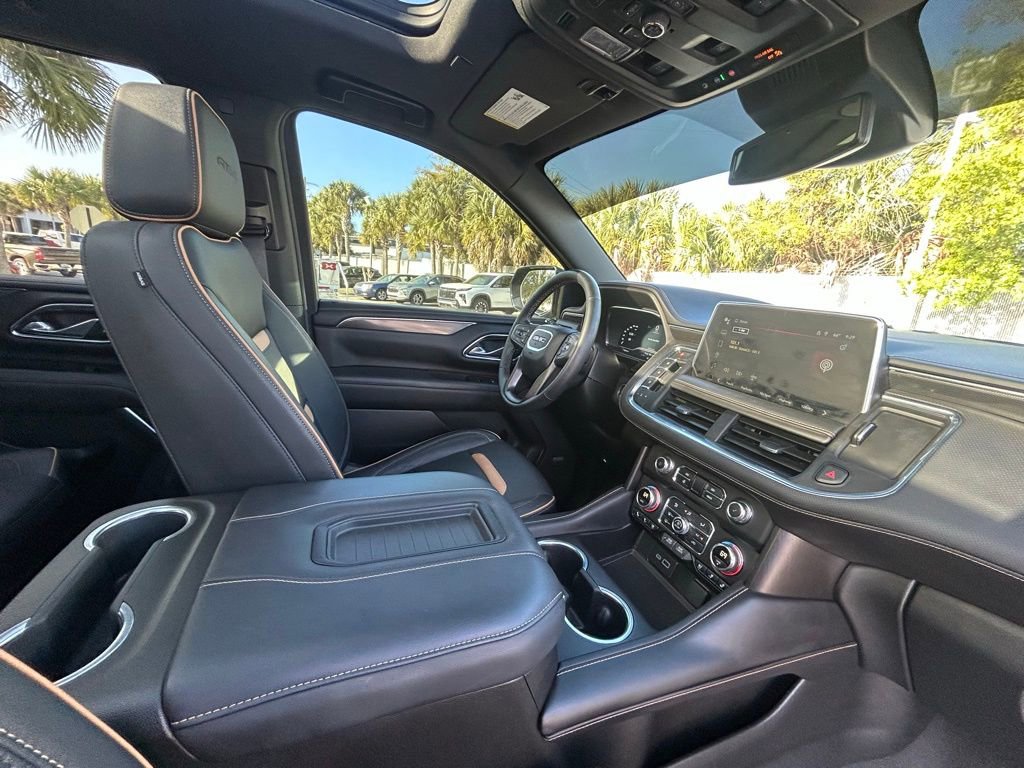 Used 2024 GMC Yukon AT4 w/ AT4 Premium Package AWD/4WD image 24