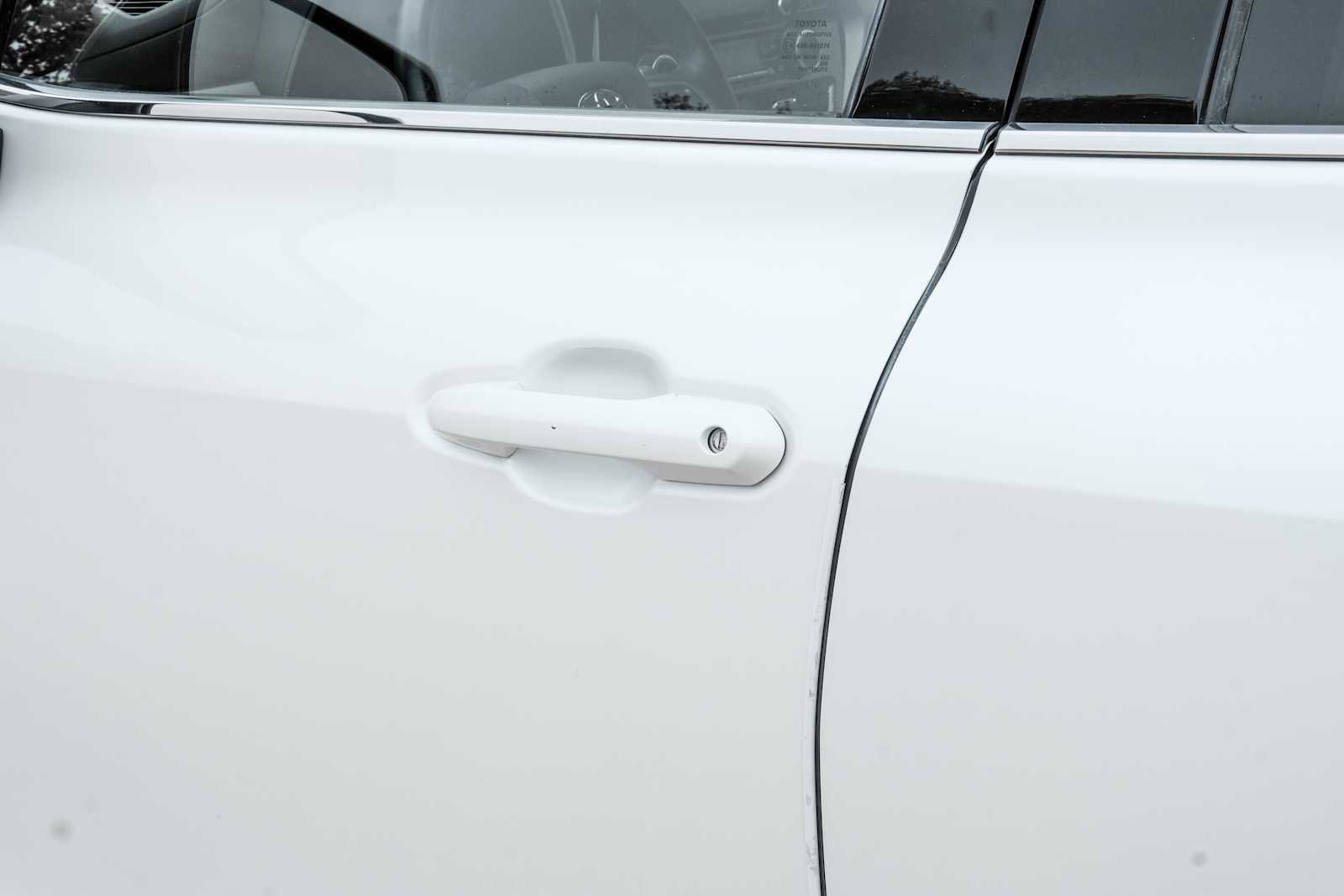 Used 2021 Toyota Highlander XLE image 41