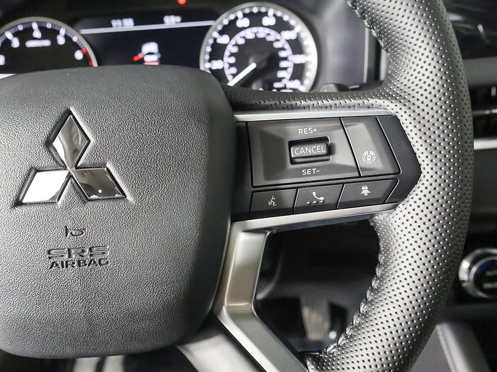 New 2026 Mitsubishi Outlander Trail Edition image 42