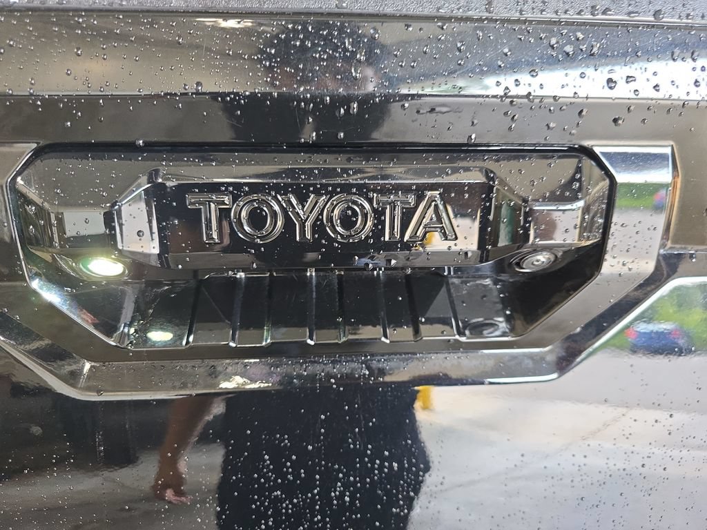 Used 2024 Toyota Tundra Limited AWD/4WD image 13