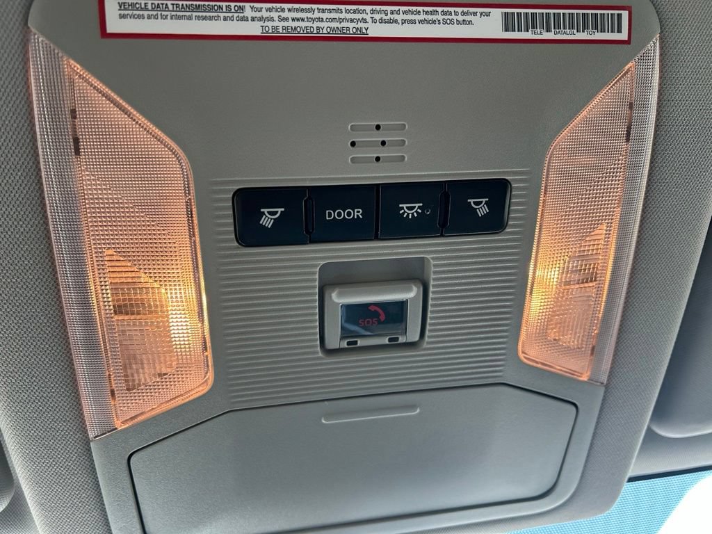 Used 2021 Toyota RAV4 LE FWD image 17