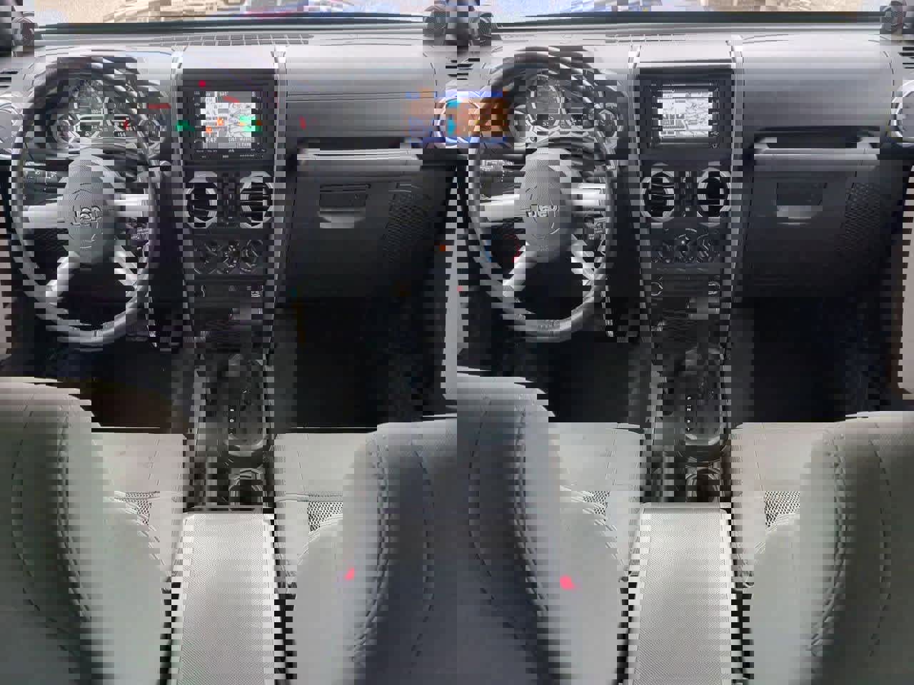 Used 2009 Jeep Wrangler Unlimited Sahara image 15