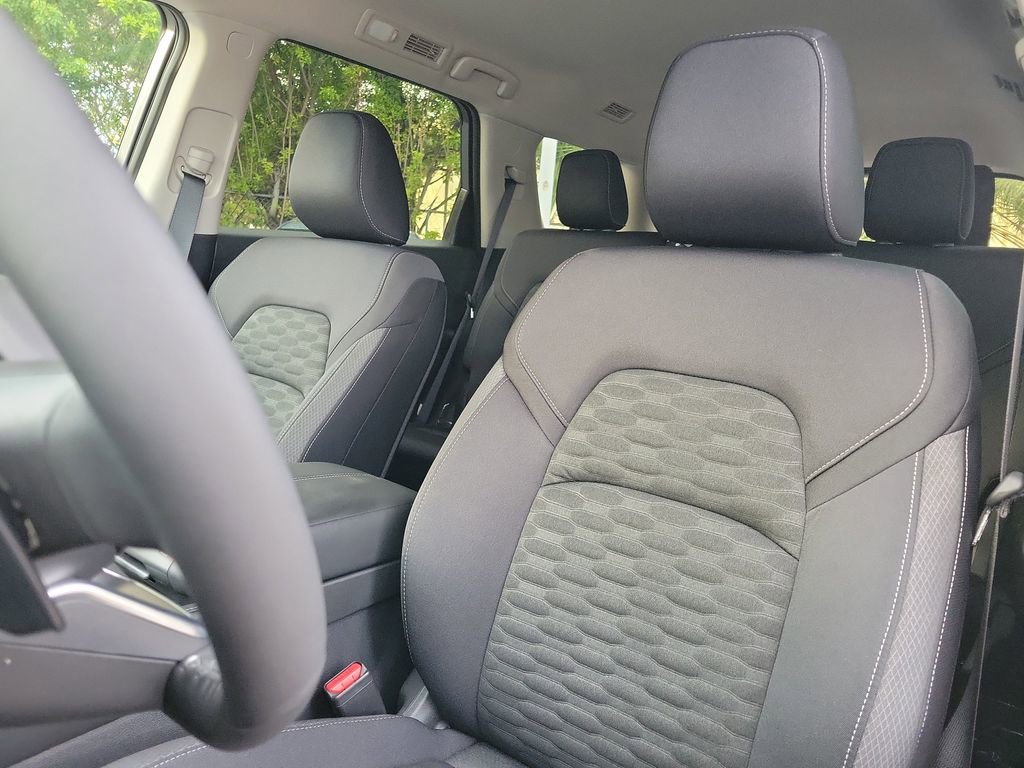 New 2025 Nissan Pathfinder SV image 24