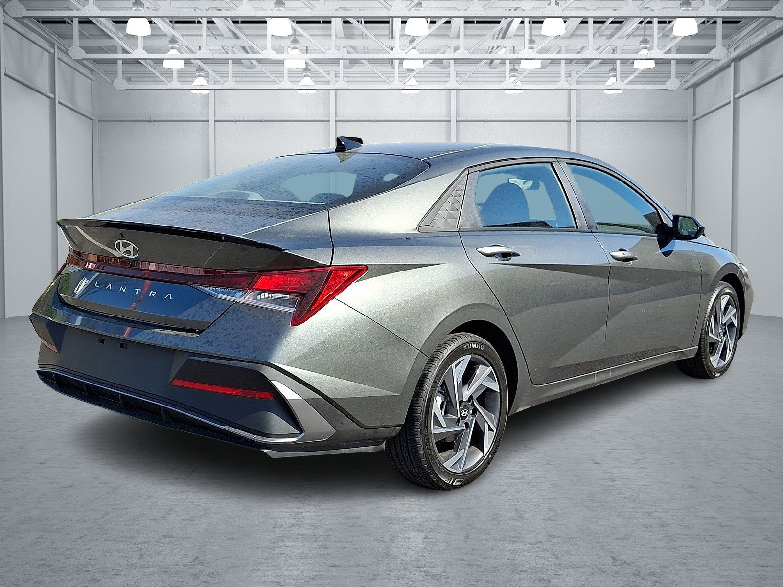 Certified 2025 Hyundai Elantra Sport FWD image 6