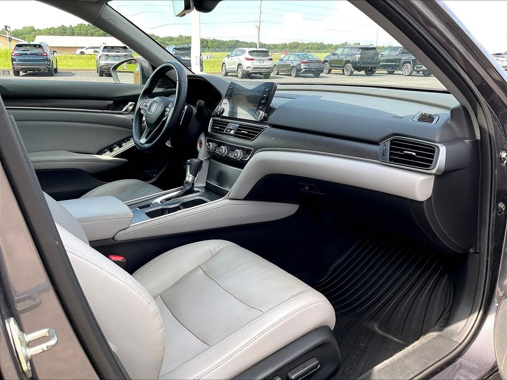 Certified 2018 Honda Accord Touring image 31
