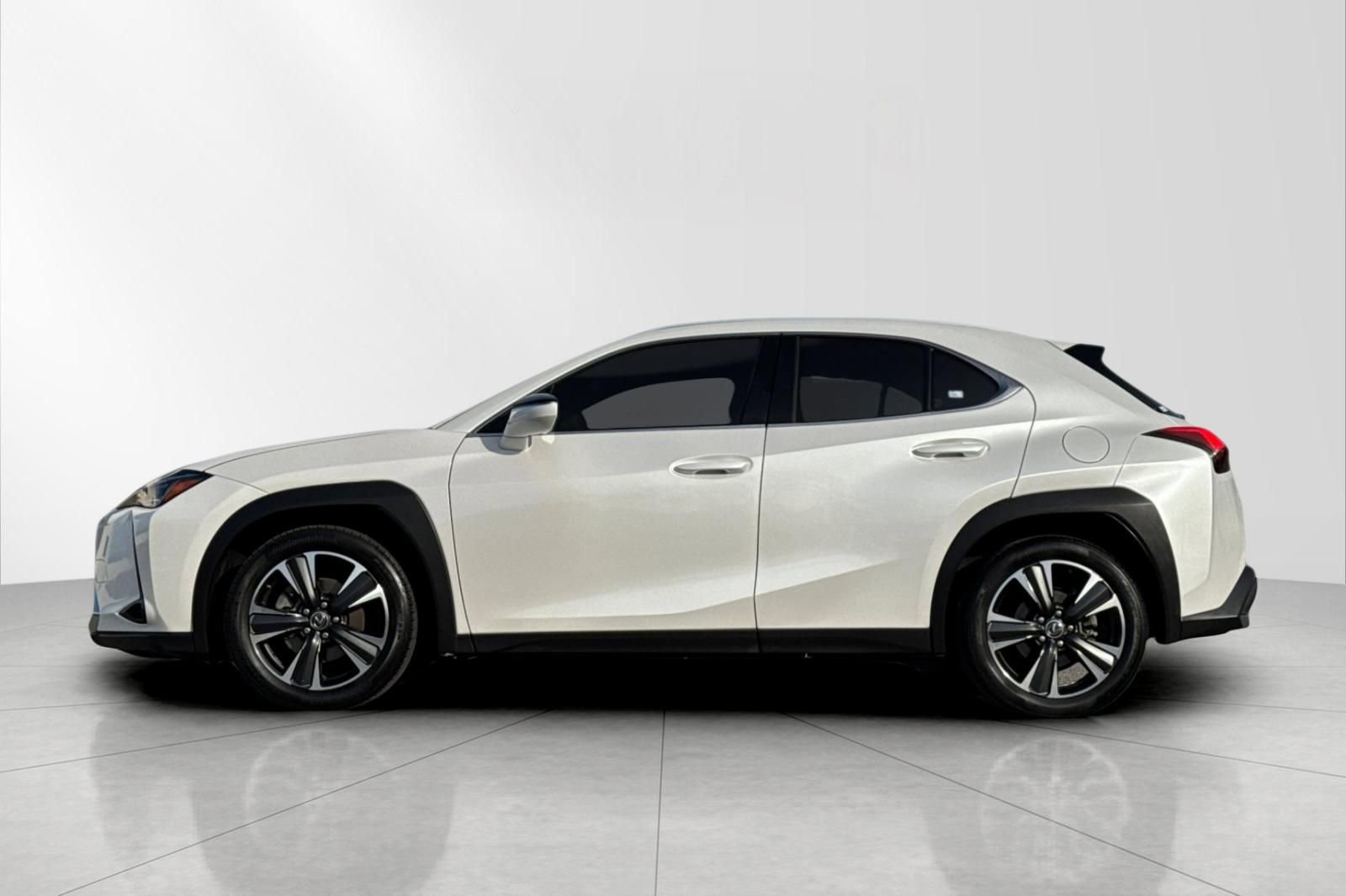 Used 2019 Lexus UX 200 image 6