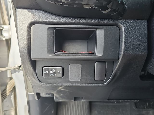 Used 2017 Toyota Tacoma SR5 w/ Tow Package image 23