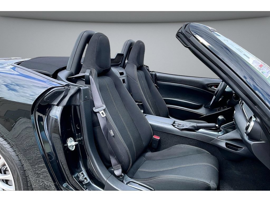Used 2017 FIAT 124 Spider Classica RWD image 42