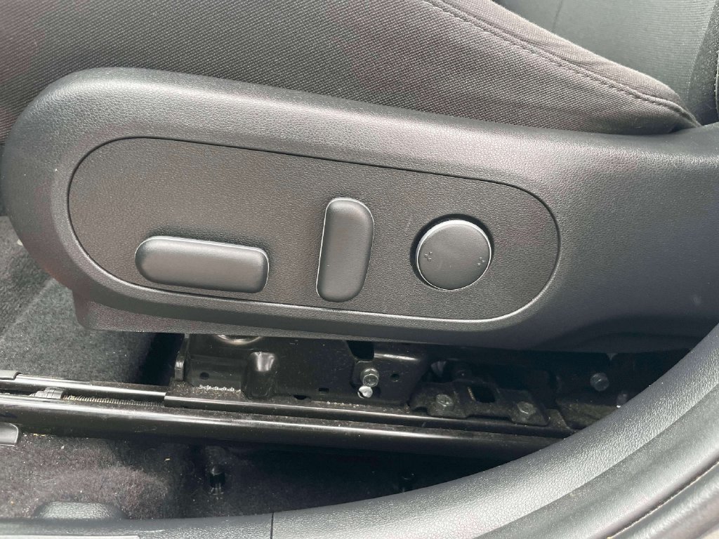 Used 2024 Hyundai Kona SEL AWD/4WD image 18