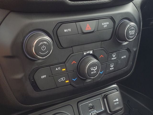 Used 2020 Jeep Renegade Limited AWD/4WD image 19