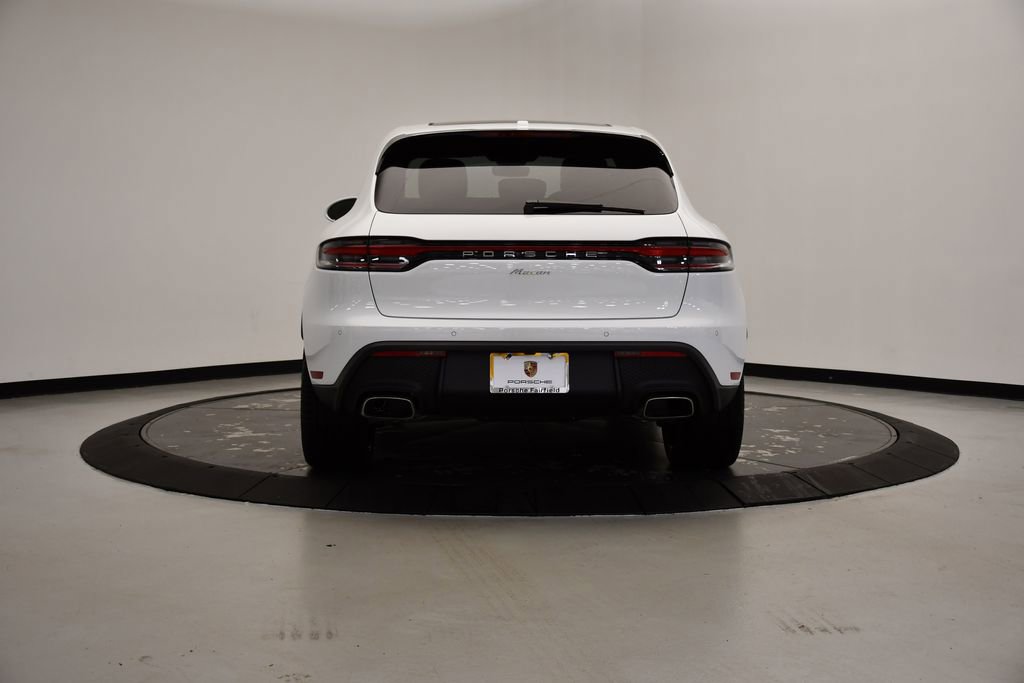 Used 2025 Porsche Macan image 4