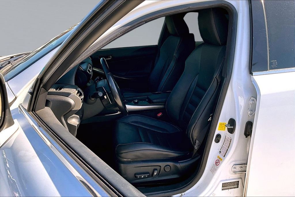 Used 2016 Lexus IS 200t RWD image 3
