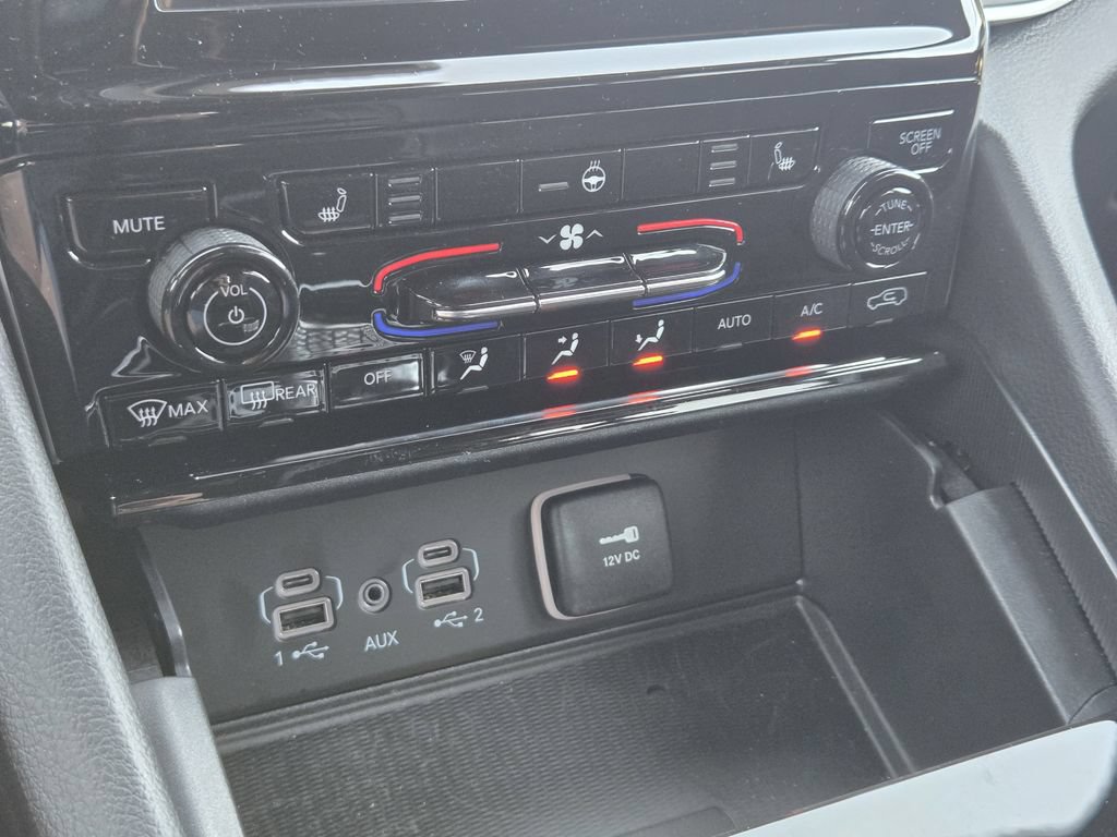New 2025 Jeep Grand Cherokee L Laredo AWD/4WD image 13