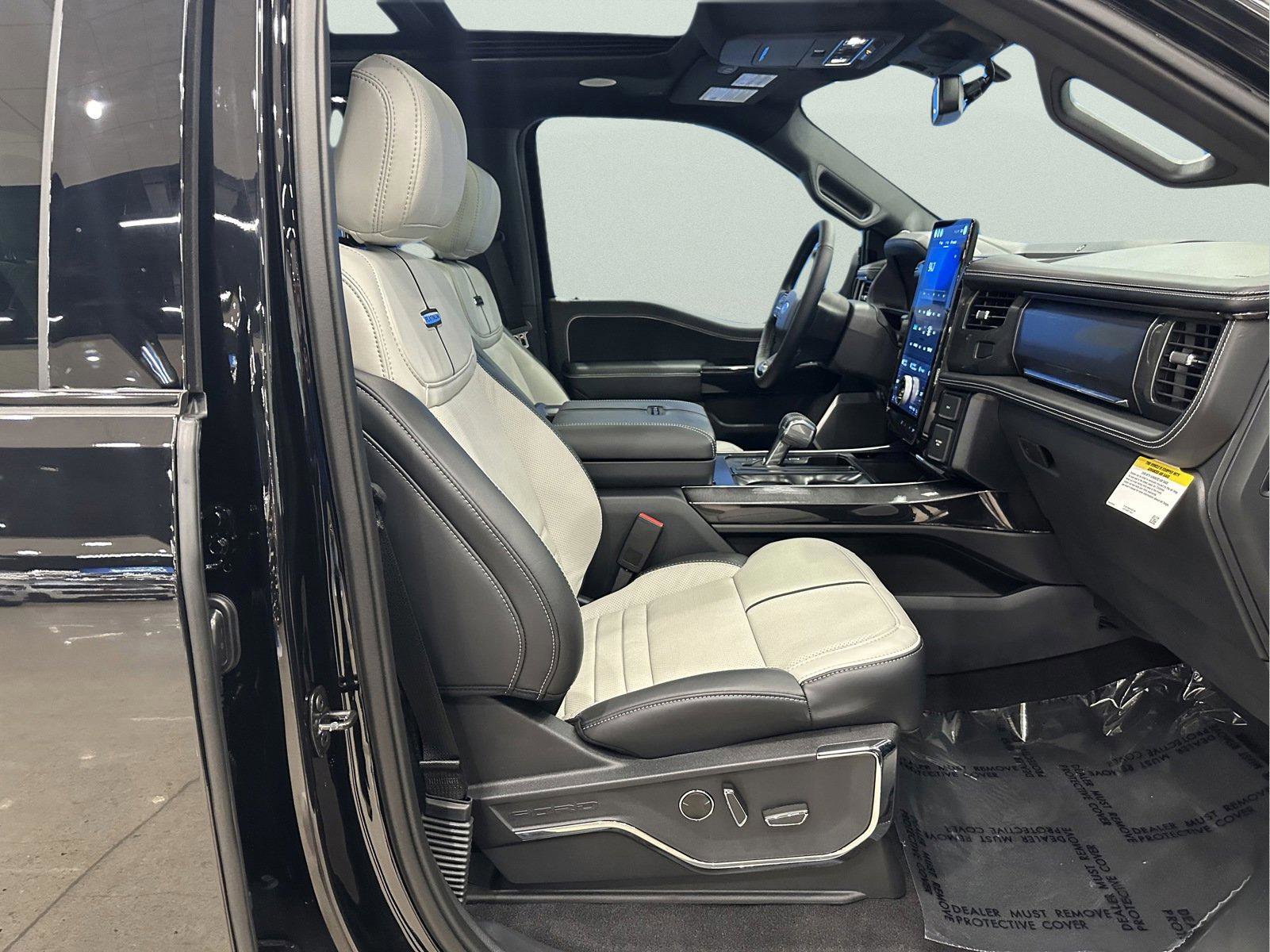 New 2023 Ford F150 Lightning Platinum AWD/4WD image 24