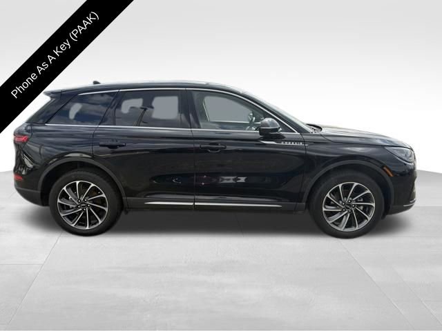 Used 2023 Lincoln Corsair Standard w/ Equipment Group 101A image 9