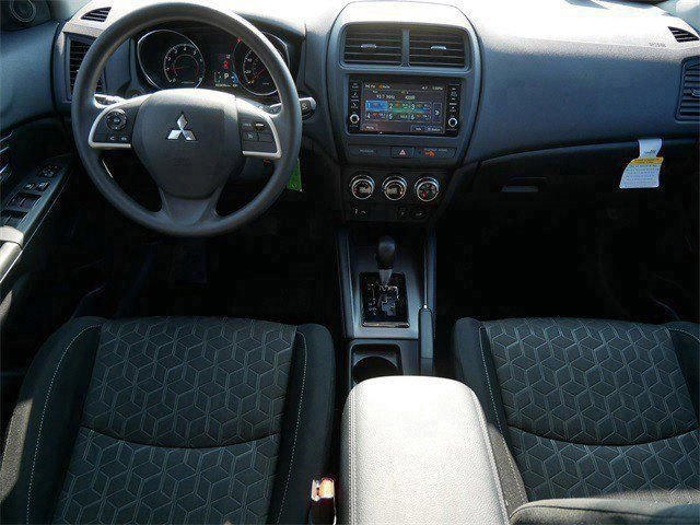 Used 2025 Mitsubishi Outlander Sport ES image 11