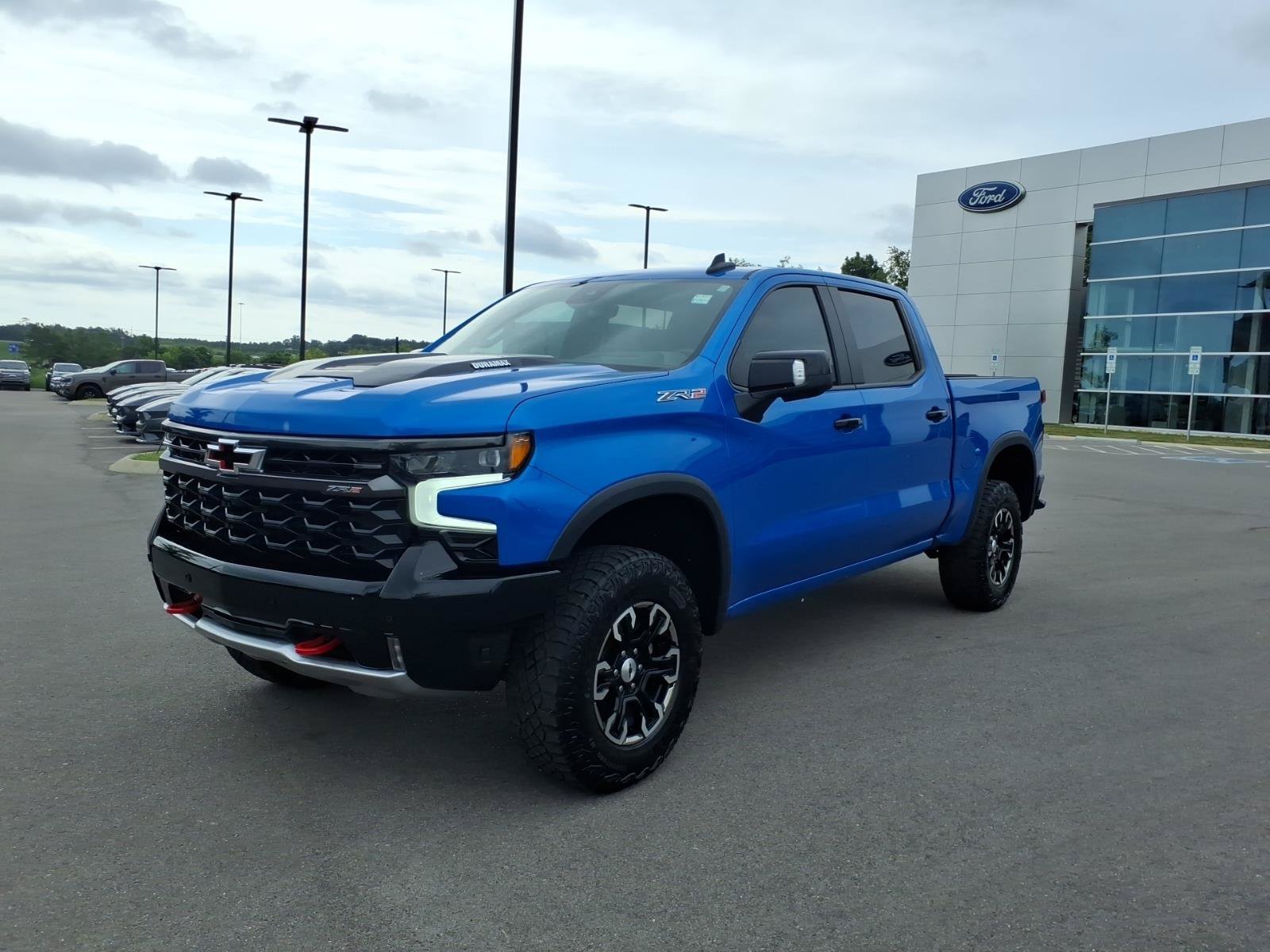 Used 2025 Chevrolet Silverado 1500 ZR2 w/ Technology Package AWD/4WD image 7