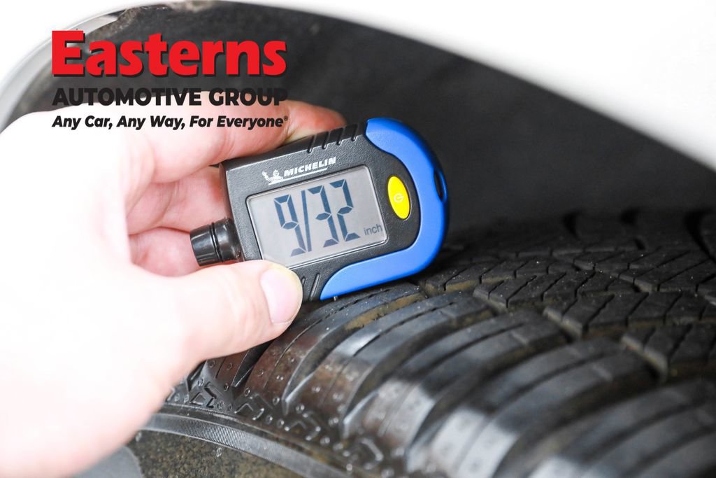 Used 2023 Volvo XC60 B5 Plus image 28