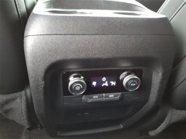 Used 2025 Buick Enclave Preferred image 11