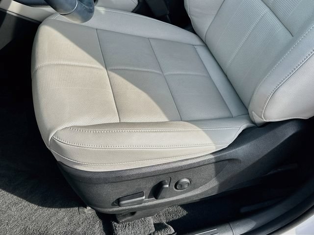Used 2025 Kia Telluride EX w/ EX Captain's Chair Package AWD/4WD image 20