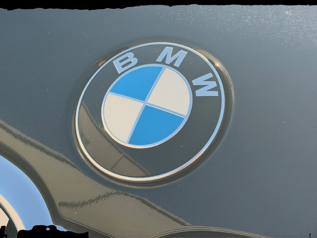 Used 2022 BMW 740i xDrive w/ M Sport Package AWD/4WD image 32