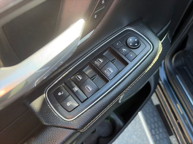 Used 2020 RAM 1500 Laramie AWD/4WD image 26