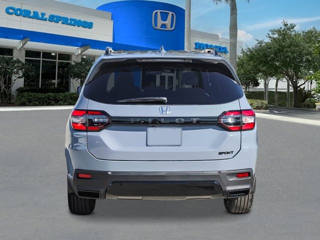 New 2026 Honda Pilot Sport image 3