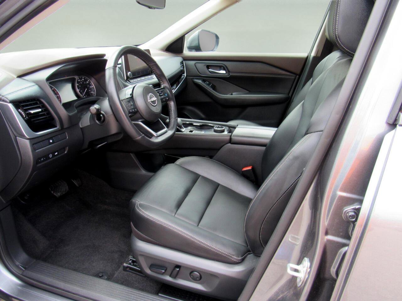Used 2023 Nissan Rogue SL AWD/4WD image 13